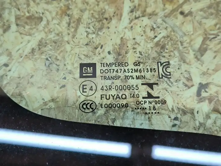 Chevrolet Bolt (2017 - ) 43R000055 Треугольное стекло кузова — фото 6