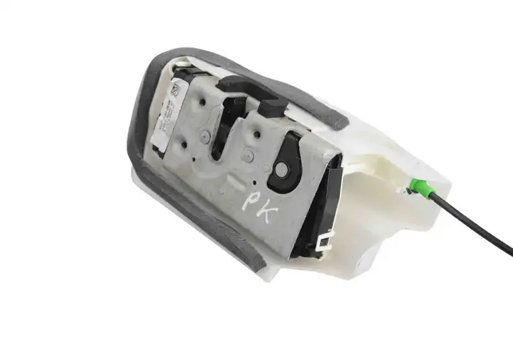 Tesla Model Y (2019 - 2024)  150067201B Замок дверной ручки