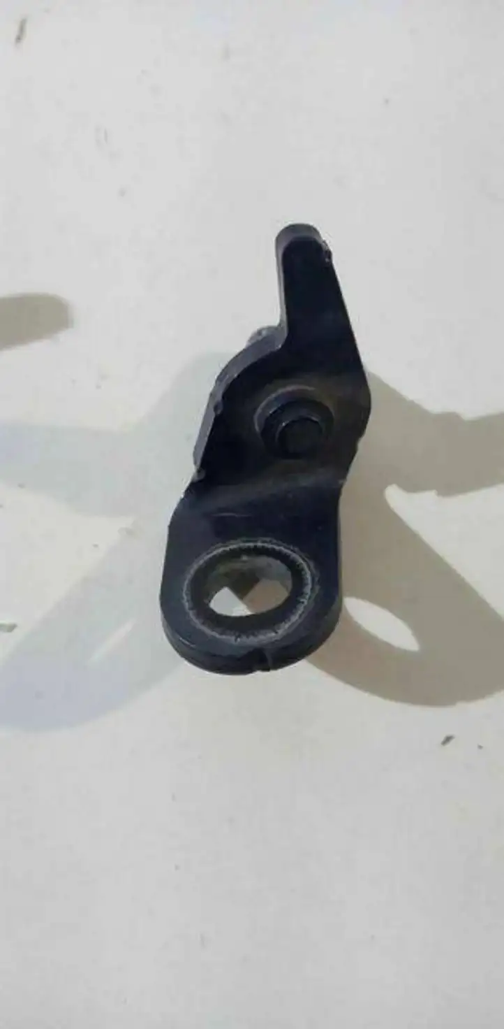 Tesla Model Y (2019 - 2024)   Крюк