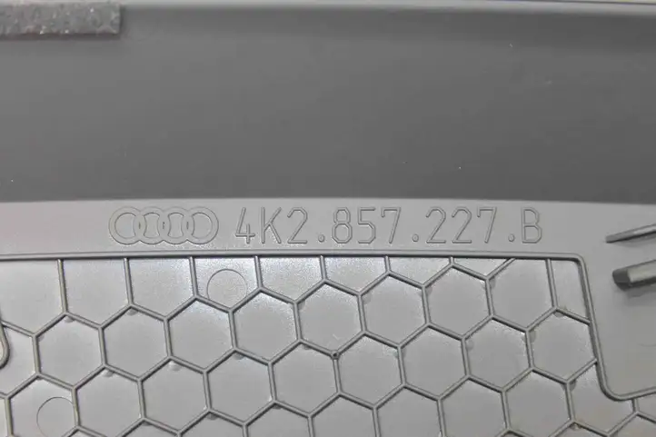 Audi A6 C7 (2014 - 2018) 4K2857227B Накладка центрального динамика — фото 9