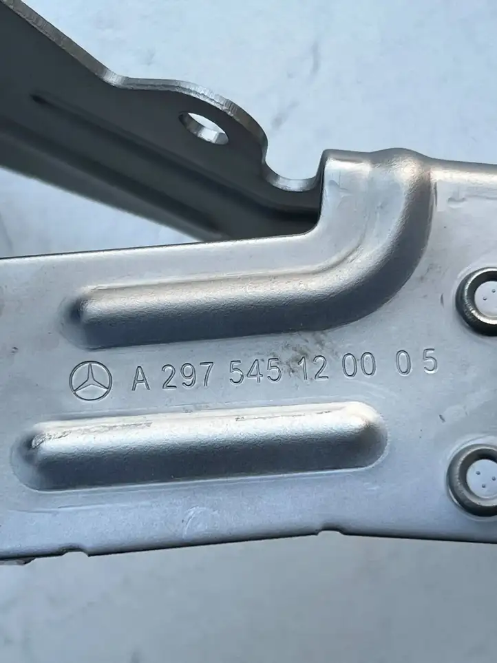 Mercedes-Benz EQS V297 (2021 - ) A2975451200 Кронштейн звукового сигнала — фото 3