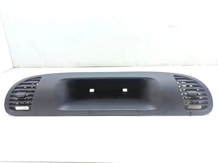Mercedes-Benz Sprinter W901 W902 W903 W904 (1995 - 2007) A9016801607 Центральный воздушный дефлектор — фото 1