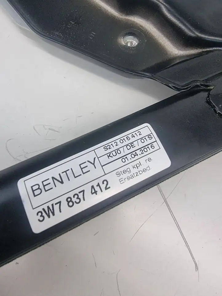 Bentley Continental (2003 - 2017) 3W7837412 Треугольное стекло передней двери — фото 4