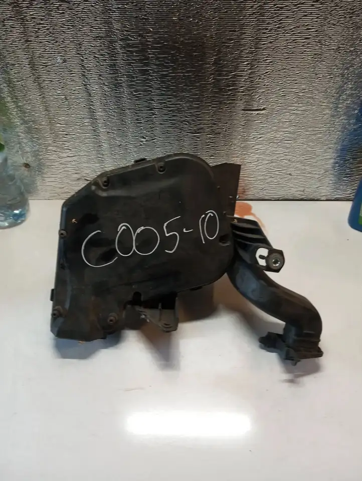 Volvo V40 (2012 - 2016)  31370196 Коробка блока управления двигателем