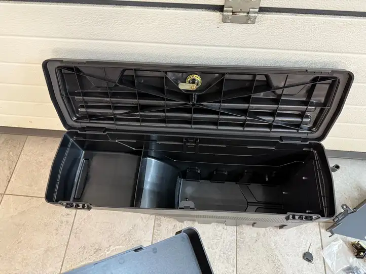 Ford Ranger (2015 - 2019) Ящик для инструментов — фото 3