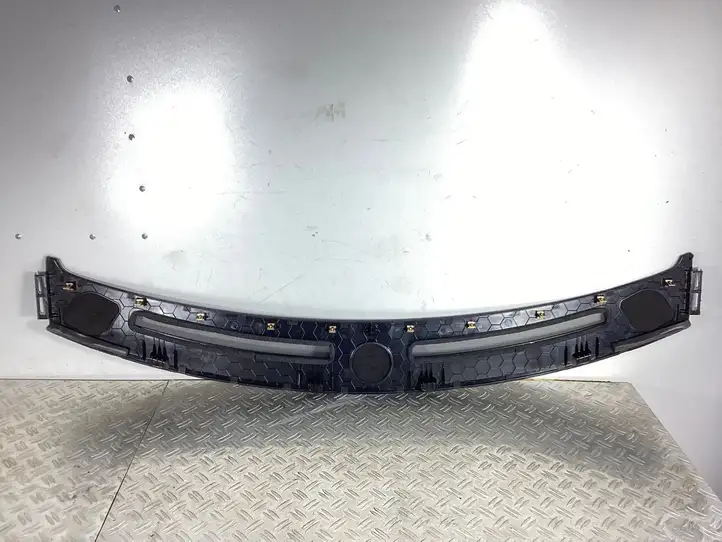 Tesla Model S (2016 - 2021) Накладка центрального динамика — фото 2