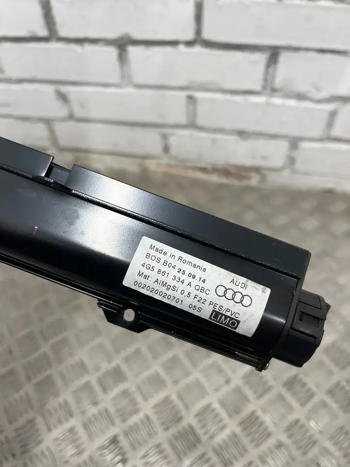 Audi A6 C7 (2014 - 2018) 4G5861334A Солнцезащитная шторка заднего бокового окна — фото 5