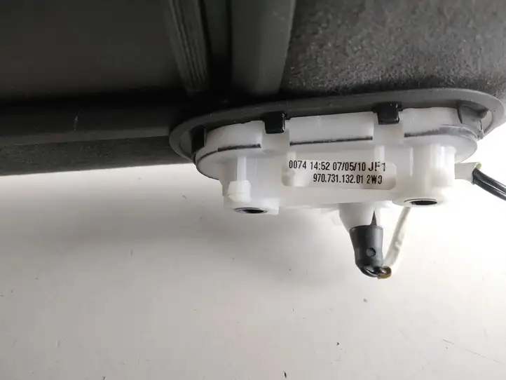 Porsche Panamera (970) (2009 - 2013) 97073113201 Солнцезащитный козырек — фото 4