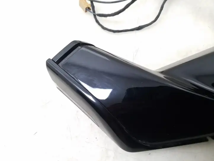 Audi e-tron (2018 - )   Видеокамера в зеркале заднего вида