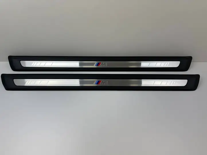 BMW 4 G22 G23 G24 G26 (2020 - ) 8077315 Отделка переднего порога — фото 1