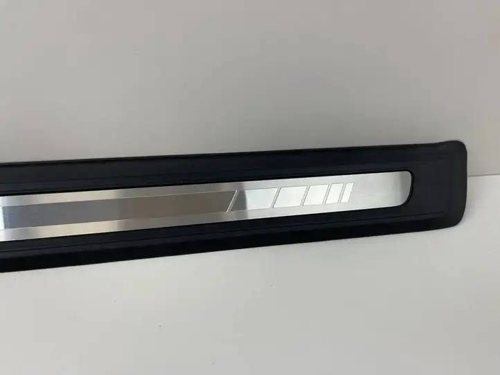 BMW 4 G22 G23 G24 G26 (2020 - ) 8077315 Отделка переднего порога — фото 4
