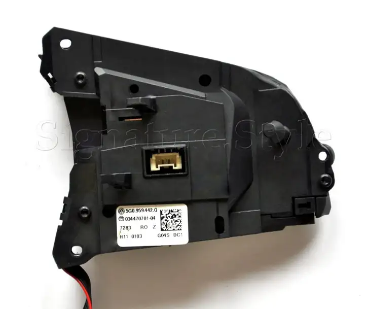 Volkswagen Golf Sportsvan (2017 - 2020) 5G0959442Q Кнопки на рулевом колесе — фото 2