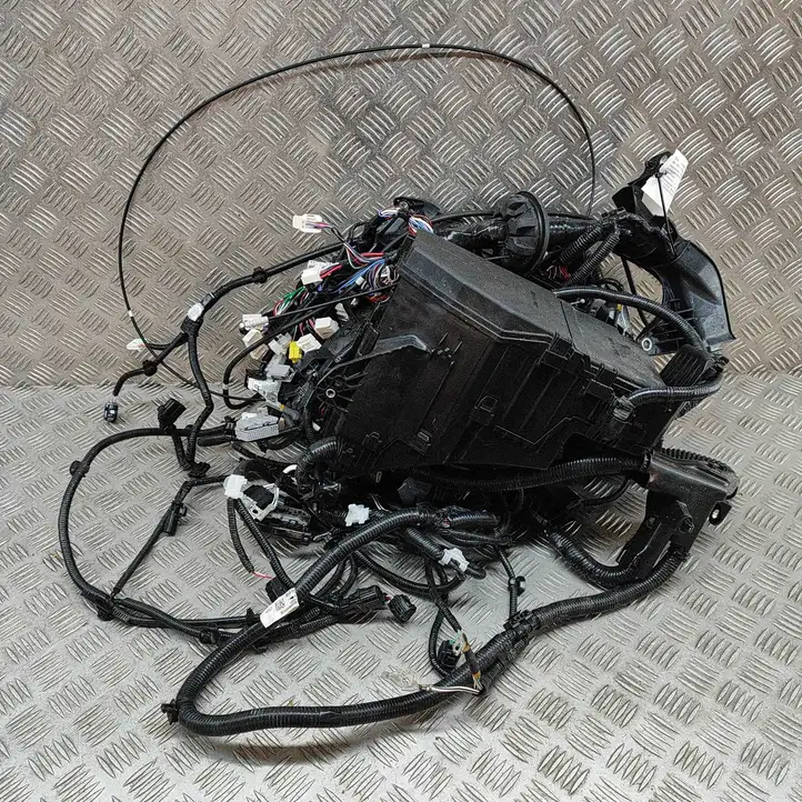 Toyota Sienna XL40 IV (2021 - ) 8211108K00 Прочая электропроводка — фото 6