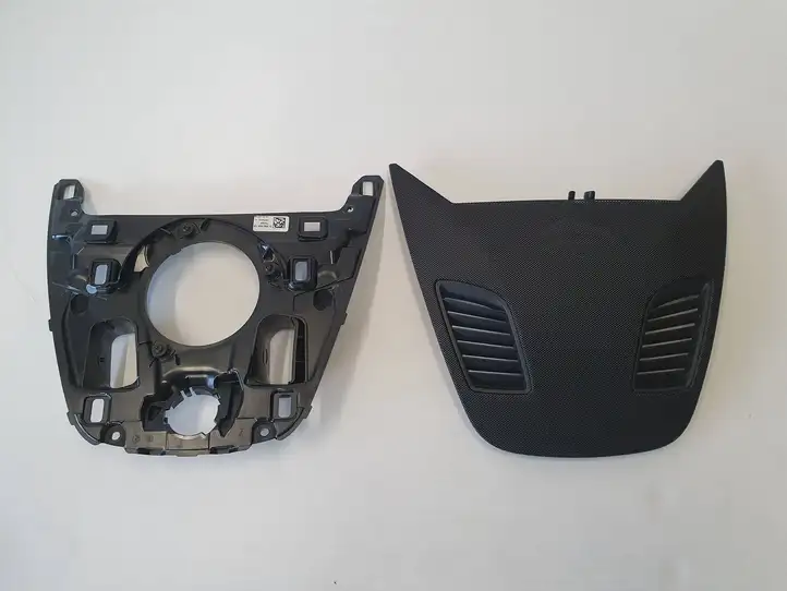 BMW 5 G30 G31 (2016 - ) 9329561 Накладка центрального динамика — фото 1