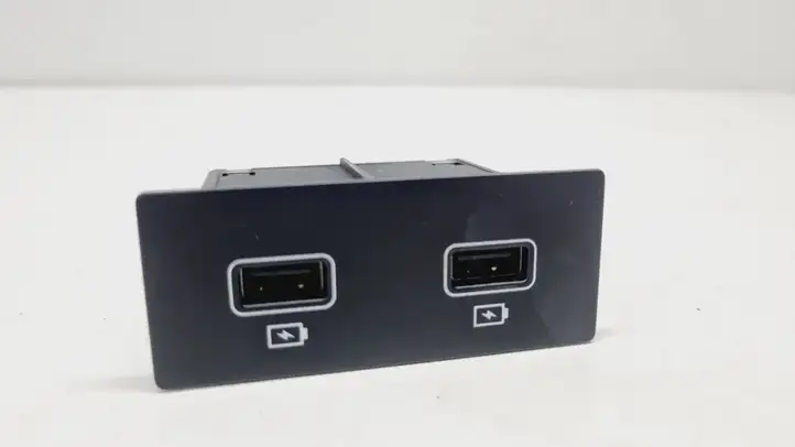 Renault Arkana (2019 - ) 280230033R USB модуль — фото 1
