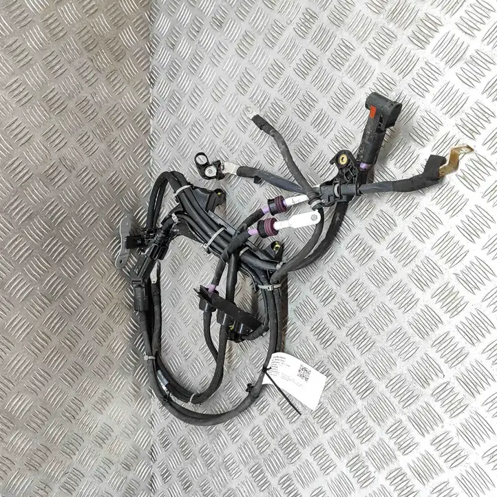Mercedes-Benz GLE W167 (2019 - ) A1675402804 Плюсовой провод аккумулятора — фото 2