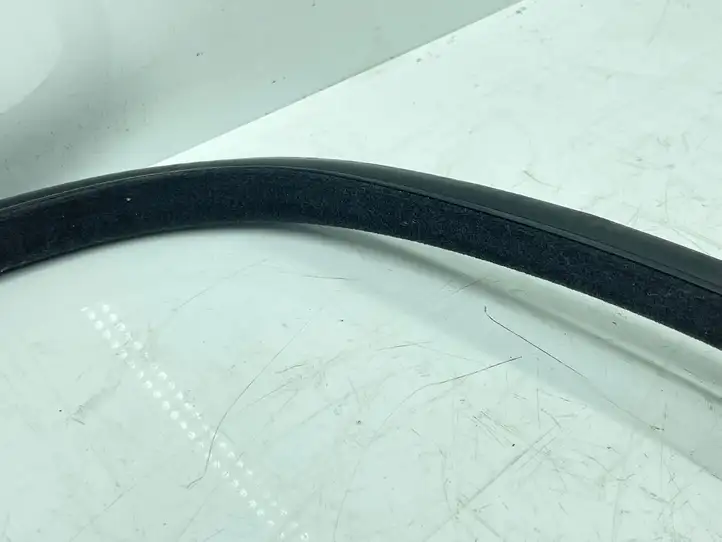 BMW 3 F30 F35 F31 (2012 - 2018) 8036477 Уплотнитель люка — фото 3