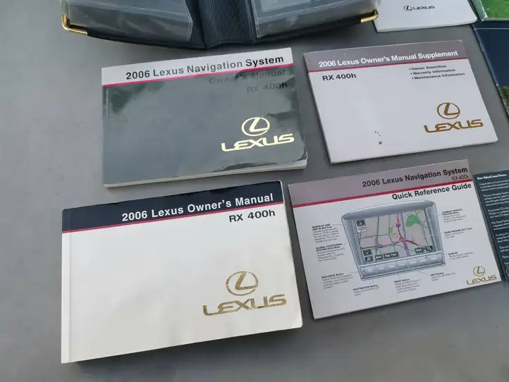 Lexus RX 330 - 350 - 400H (2006 - 2009) 3U9U19100AL Сервисная книжка — фото 3