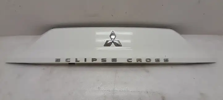 Mitsubishi Eclipse Cross (2018 - ) 5817A411ZZ Комплект обшивки крышки багажника — фото 1