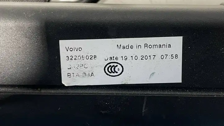 Volvo S90, V90 (2016 - 2020) 32205028 Шторка багажника (сетка) — фото 4