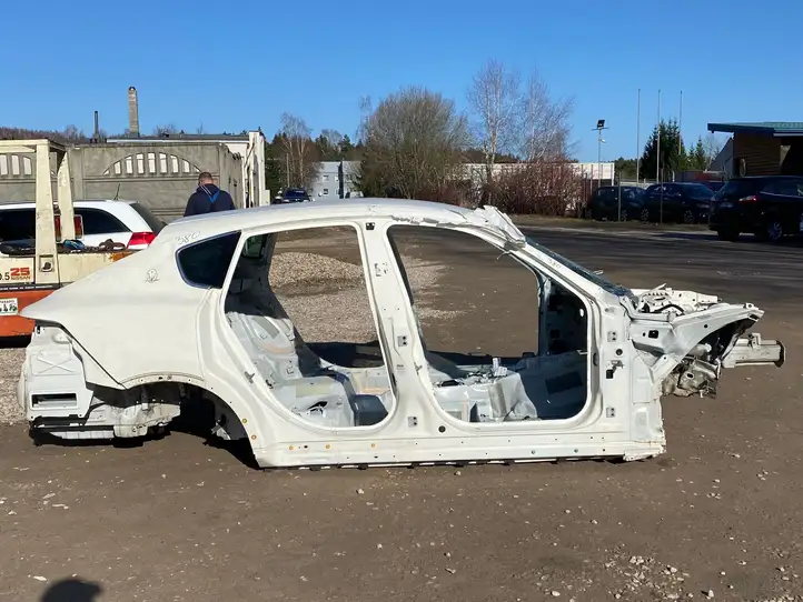 Maserati Levante (2017 - ) Кузов — фото 5