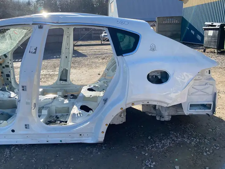Maserati Levante (2017 - ) Кузов — фото 6