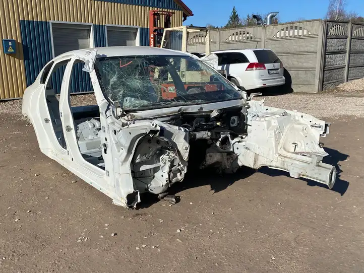 Maserati Levante (2017 - ) Кузов — фото 7