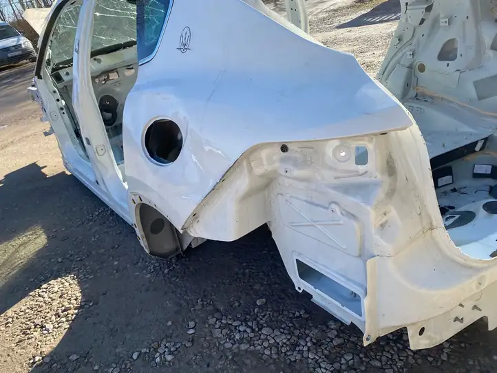 Maserati Levante (2017 - ) Кузов — фото 14