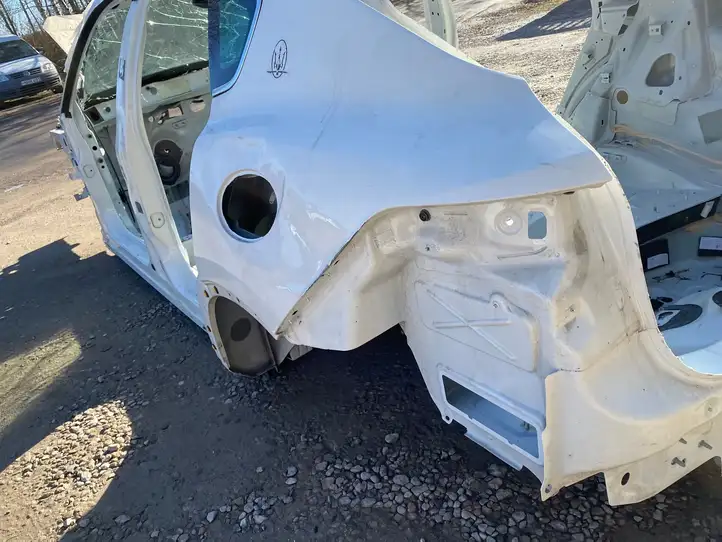 Maserati Levante (2017 - ) Кузов — фото 17