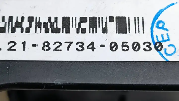 Toyota Avensis T250 (2006 - 2009) 8273405030 Блок предохранителей — фото 4