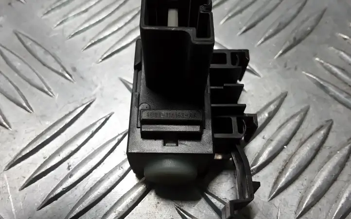 (2012 - 2016) 6G9T11A152AA Датчик педали сцепления — фото 3