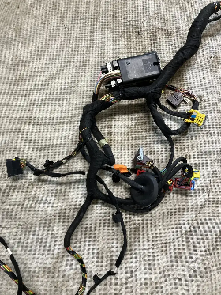 Peugeot 308 (2013 - 2021) 9807932280 Прочая электропроводка — фото 6
