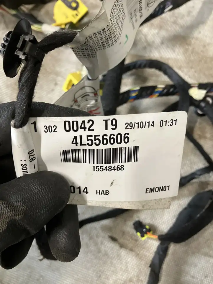 Peugeot 308 (2013 - 2021) 9807932280 Прочая электропроводка — фото 8