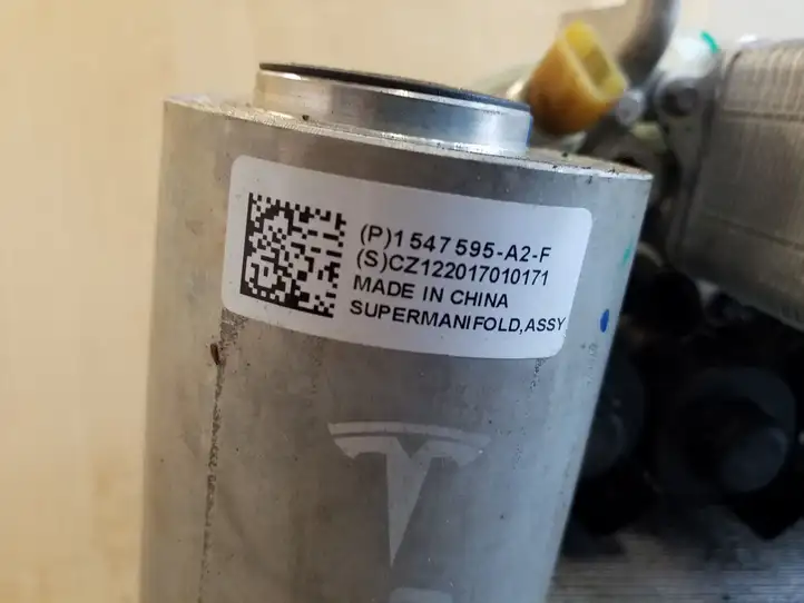 Tesla Model 3 (2017 - 2023) 1547595A2F электрический вентилятор батареи автомобиля — фото 3