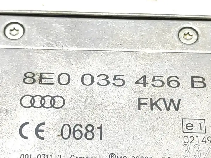 Audi A6 (2004 - 2008)  8E0035456B Усилитель антенны