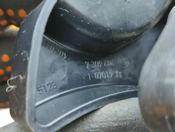 BMW 2 F46 (2015 - )   Ручка капота