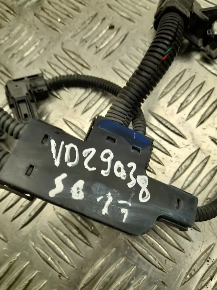 Toyota RAV 4 (XA50) (2018 - ) 82219331400 Прочая электропроводка — фото 3