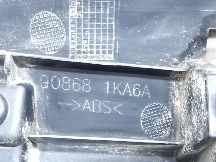Nissan Juke I F15 (2010 - 2018) 908681KA6A Подсветка номера — фото 2
