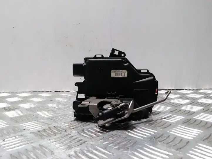 Audi A4 S4 B6 8E 8H (2000 - 2006) 8E0839015C Замок задней двери — фото 1