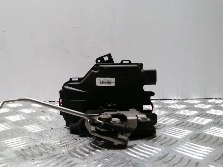 Audi A4 S4 B6 8E 8H (2000 - 2006) 8E0839016C Замок задней двери — фото 1
