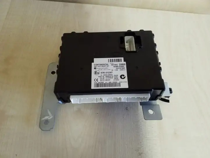 Kia Sportage (2010 - 2014)  954803U003 Другие блоки управления / модули