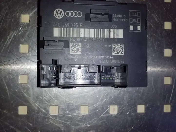 Audi Q7 4L (2009 - 2015) 4F0959795P Блок управления дверью — фото 4
