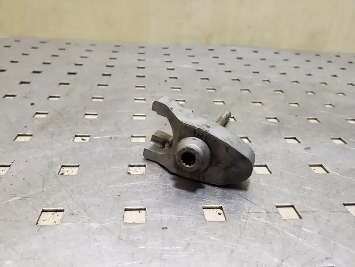 Audi Q7 4L (2009 - 2015) 059216J Держатель форсунки — фото 2