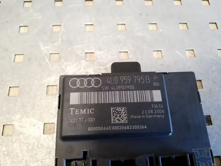 Audi Q7 4L (2005 - 2009) 4L0959795B Блок управления дверью — фото 3