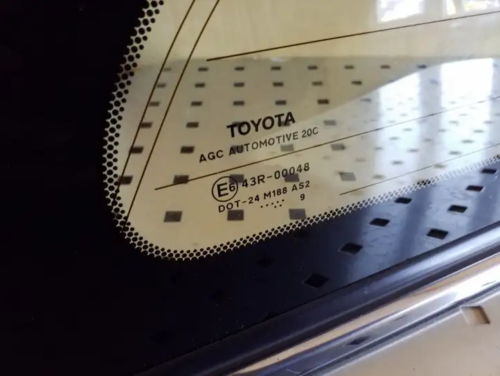 Toyota Avensis T270 (2009 - 2012) Заднее боковое стекло — фото 2