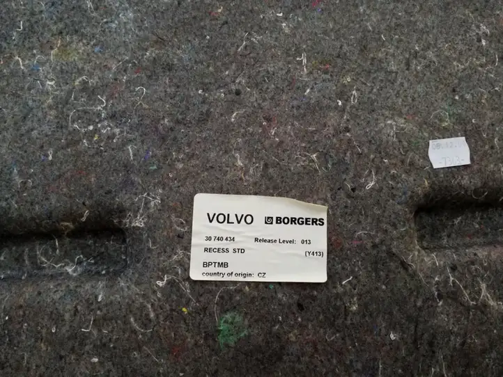 Volvo XC60 (2008 - 2013) 30740434 Коврик багажника — фото 3