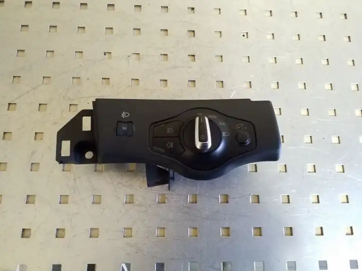 Audi A4 S4 B8 8K (2007 - 2011) 8K0941531G Включатель фонарей — фото 1