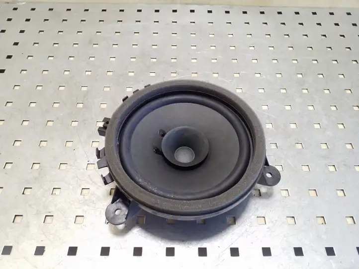 Volvo XC60 (2008 - 2013)  30657444 Громкоговоритель (громкоговорители) в передних дверях