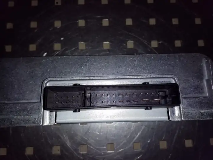 Audi A4 S4 B8 8K (2007 - 2011) 8T0035223J Усилитель звука — фото 2