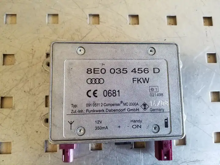 Audi A4 S4 B8 8K (2007 - 2011) 8E0035456D Усилитель антенны — фото 2
